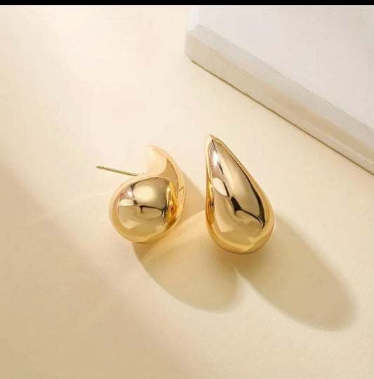 LEux earing